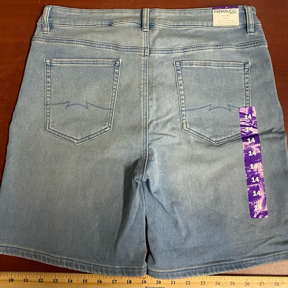 Woman’s Size 14 Mid Rise Classic Fit with Tummy Control Jean Shorts-NWT - Picture 4 of 6